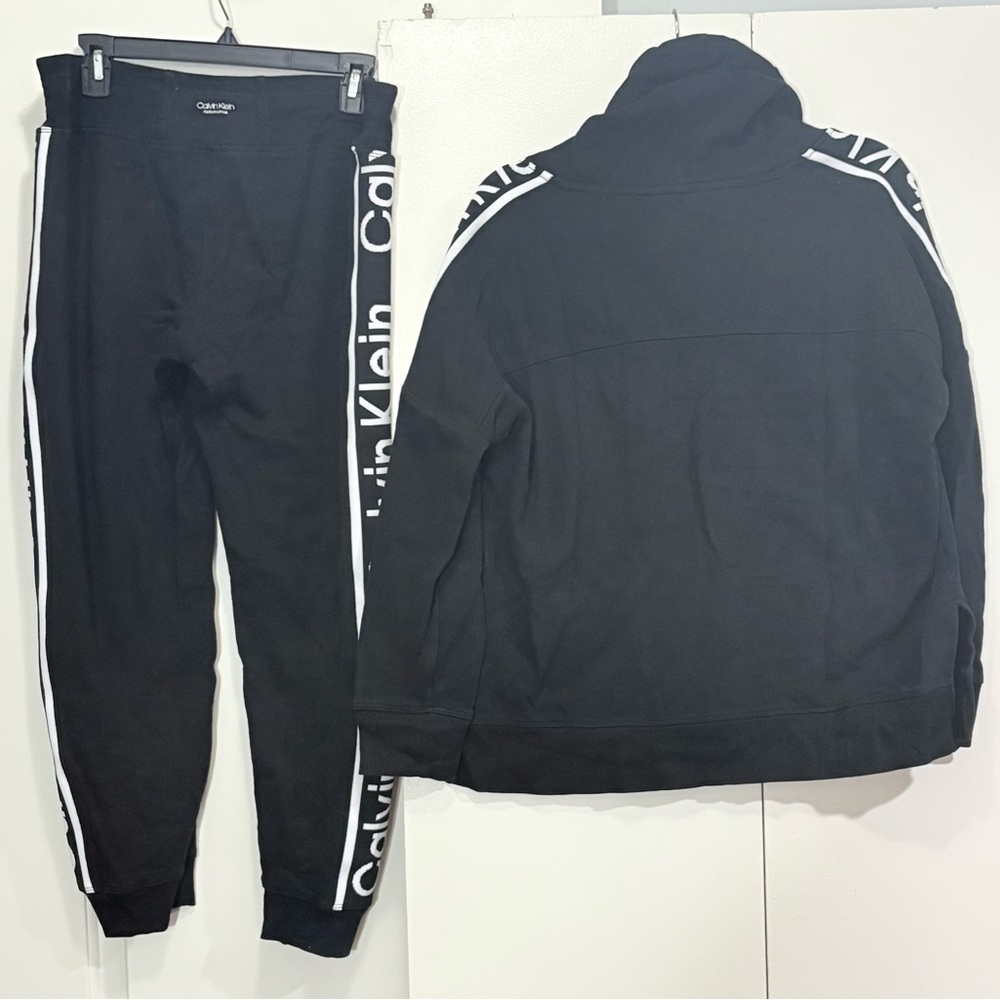 Calvin Klein Black Performance Jacket - Picture 10 of 10